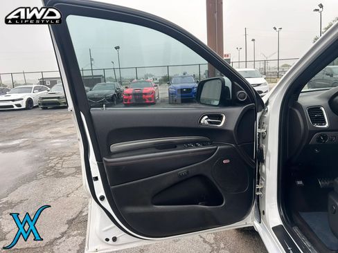 Used 2018 Dodge Durango R/T w/ Technology Group AWD/4WD image 10