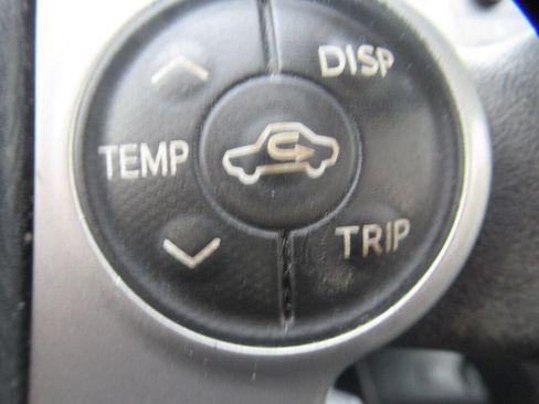 Used 2014 Toyota Prius Two image 16