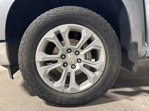 Used 2024 Chevrolet Silverado 1500 LTZ w/ Z71 Off-Road Package AWD/4WD image 34