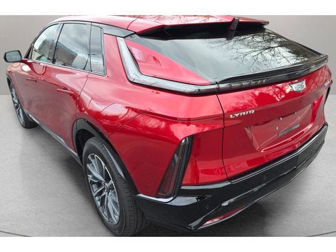 Certified 2025 Cadillac Lyriq Sport image 13