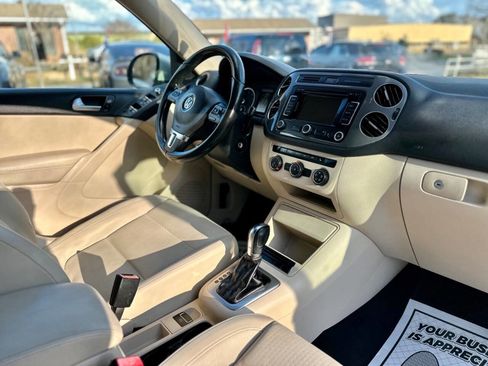 Used 2013 Volkswagen Tiguan SE image 20