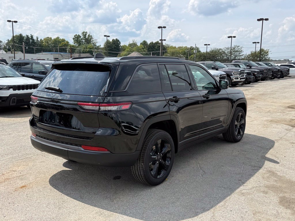New 2027 Jeep Grand Cherokee Limited AWD/4WD image 6
