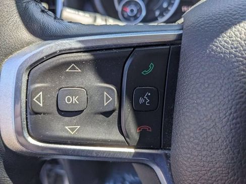 Used 2022 RAM 1500 Laramie AWD/4WD image 19