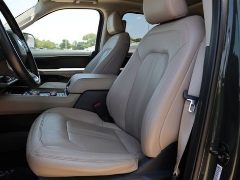 Used 2022 Ford Expedition Limited AWD/4WD image 27