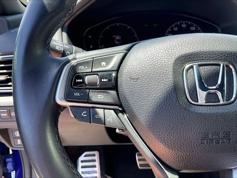 Used 2018 Honda Accord Sport image 18