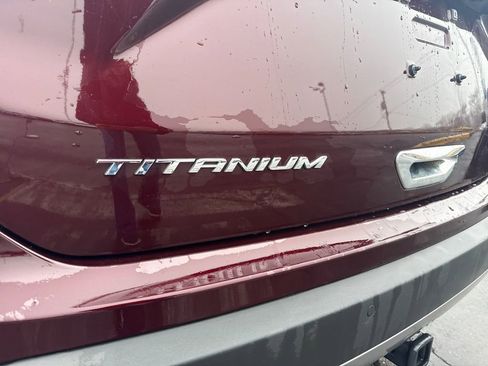 Used 2023 Ford Edge Titanium w/ Class II Trailer Tow Package image 12