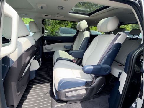 New 2026 Kia Carnival SX Prestige FWD image 31