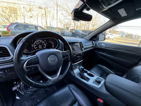 Used 2019 Jeep Grand Cherokee Limited image 12