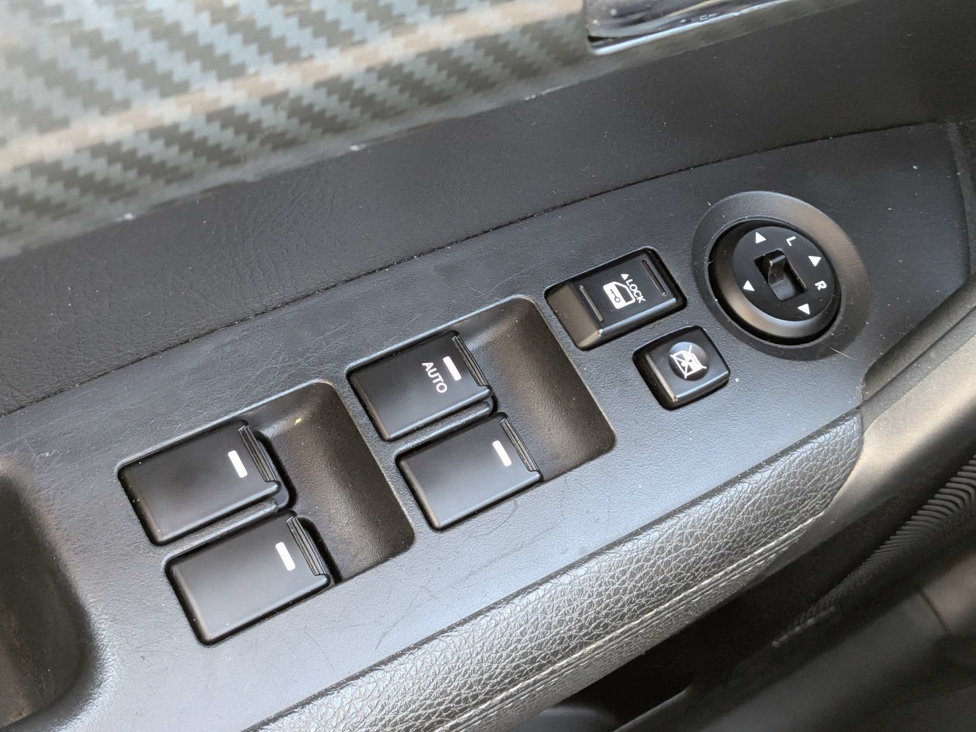 Used 2011 Kia Sorento SX FWD image 25
