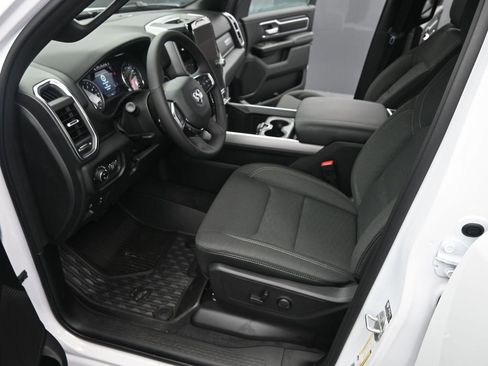 New 2026 RAM 1500 Big Horn AWD/4WD image 9