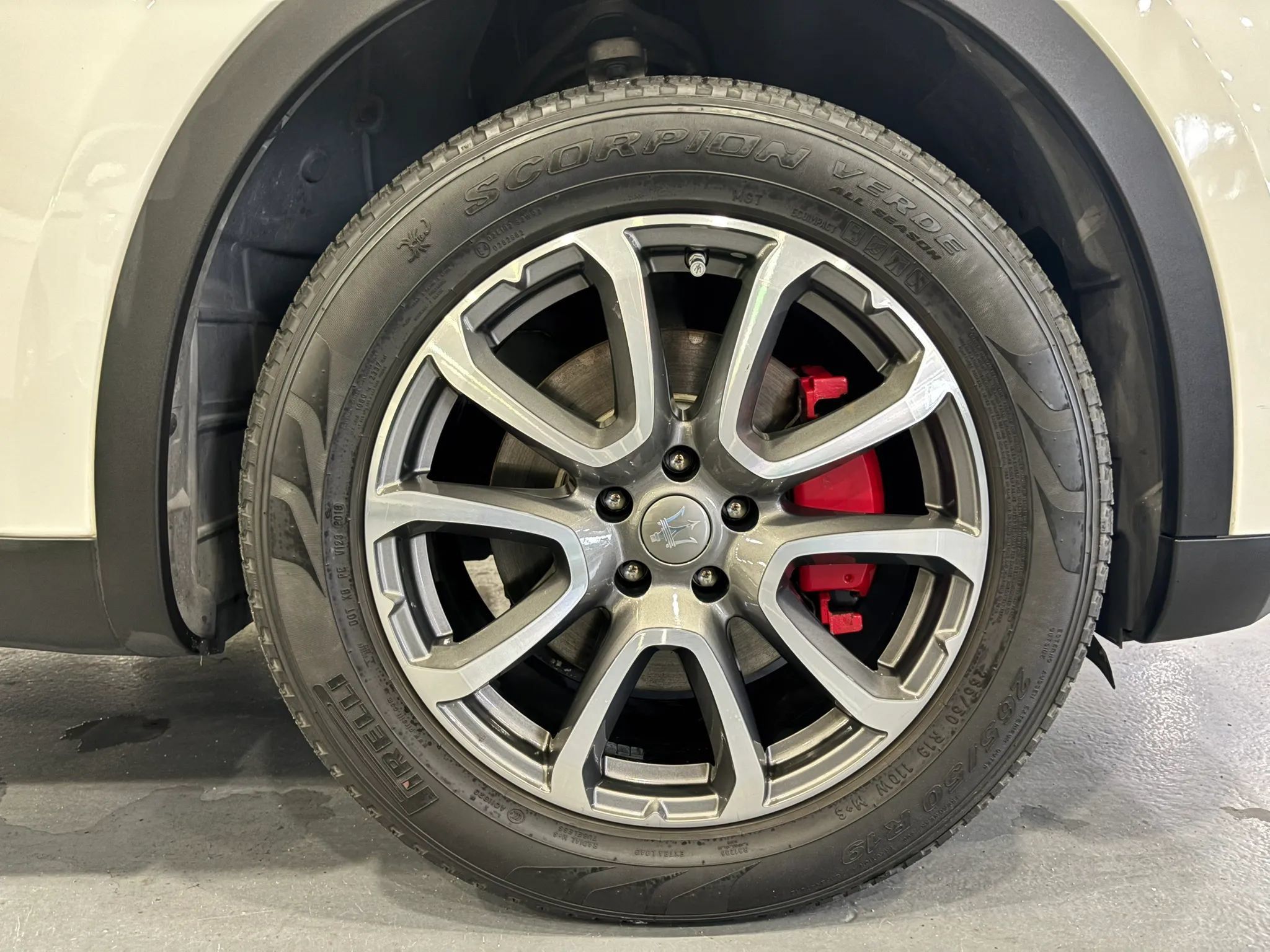 Used 2017 Maserati Levante AWD/4WD image 50