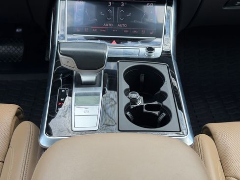 Used 2019 Audi Q8 Prestige AWD/4WD image 21