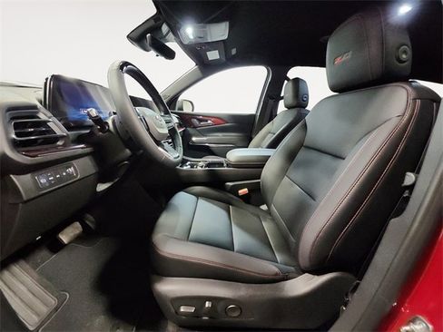 New 2026 Chevrolet Traverse Z71 w/ Enhanced Driving Package image 9