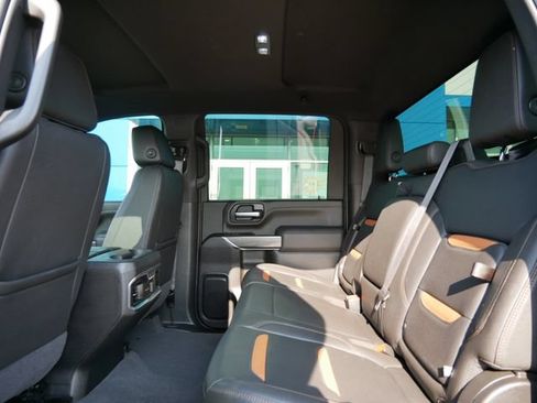 Used 2023 GMC Sierra 2500 AT4 AWD/4WD image 8