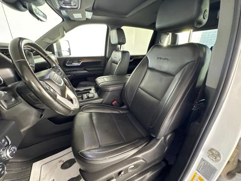 Used 2024 GMC Sierra 3500 Denali w/ Denali Reserve Package AWD/4WD image 32