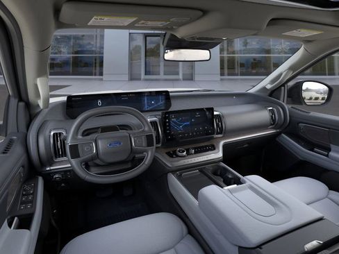 New 2026 Ford Expedition Max Platinum w/ Platinum Ultimate Package image 9