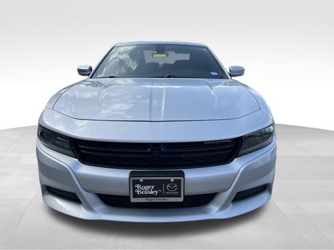 Used 2022 Dodge Charger SXT RWD image 2