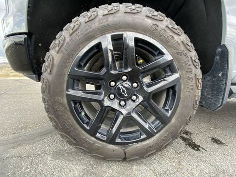 Used 2024 Chevrolet Silverado 1500 LT Trail Boss w/ LT Trail Boss Premium Package AWD/4WD image 10
