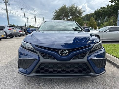 Used 2023 Toyota Camry SE image 3