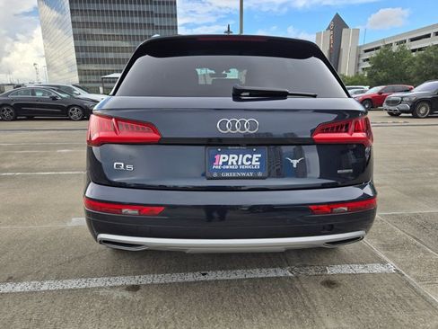 Used 2019 Audi Q5 2.0T Premium Plus w/ Premium Plus Package AWD/4WD image 4