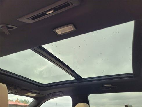 Certified 2022 Cadillac Escalade ESV Premium Luxury w/ LPO, Radiant Package image 23