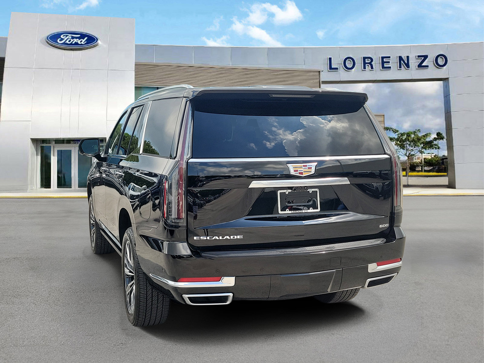 Used 2025 Cadillac Escalade Premium Luxury w/ Touring Package AWD/4WD image 7