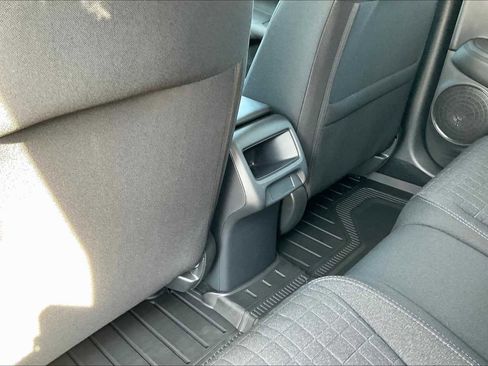 New 2026 Honda HR-V LX image 18