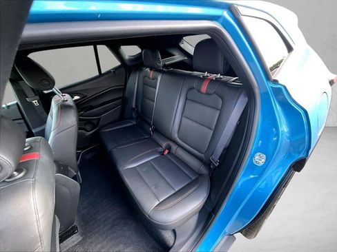 Used 2025 Chevrolet Trax RS w/ Driver Confidence Package FWD image 25