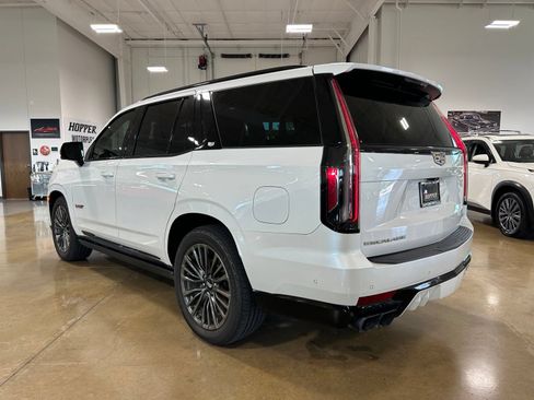 Used 2023 Cadillac Escalade V AWD/4WD image 6