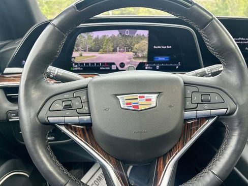 Used 2023 Cadillac Escalade Premium Luxury w/ Performance Package AWD/4WD image 18