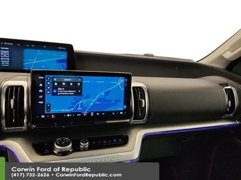 Certified 2025 Ford Expedition Max Platinum image 21