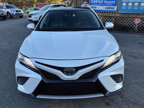 Used 2019 Toyota Camry XSE image 2