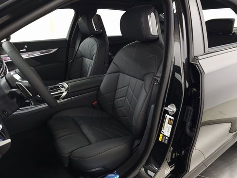 New 2025 BMW i7 eDrive50 w/ M Sport Package image 12