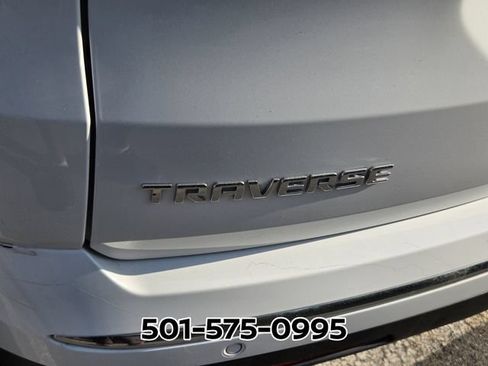Used 2021 Chevrolet Traverse Premier FWD image 10
