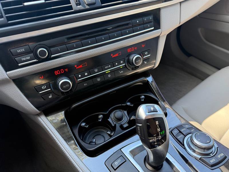 Used 2011 BMW 528i Sedan RWD image 22