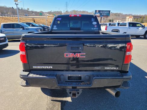 Used 2019 GMC Sierra 2500 Denali w/ Duramax Plus Package image 8