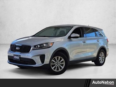 Used 2019 Kia Sorento LX image 1