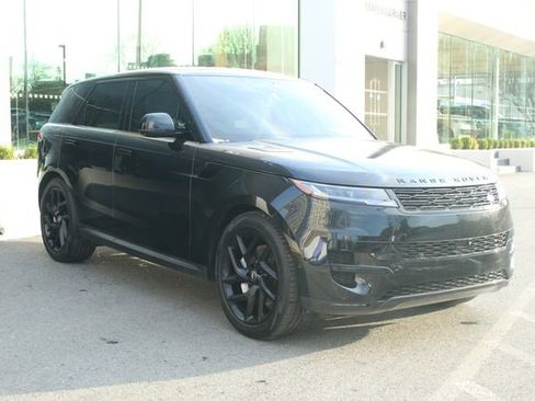 Used 2024 Land Rover Range Rover Sport SE image 10