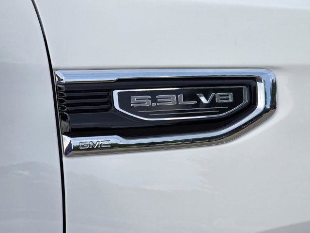 Used 2025 GMC Sierra 1500 SLT AWD/4WD image 8