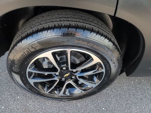 Used 2025 Chevrolet TrailBlazer LT w/ LT Cold Weather Package FWD image 14