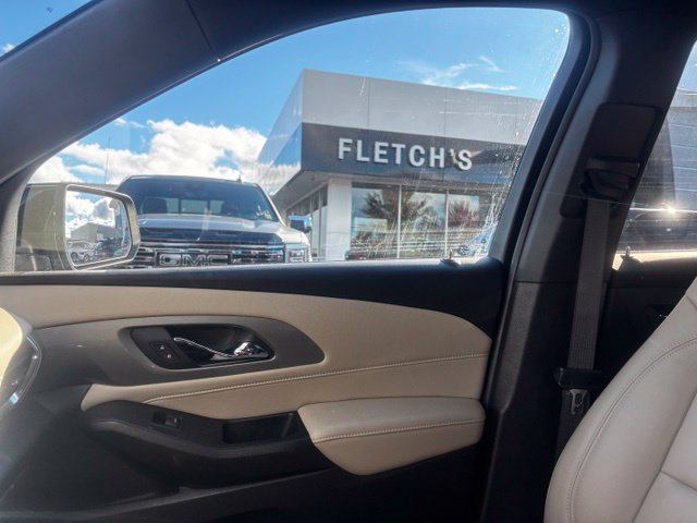 Used 2023 Chevrolet Traverse LT AWD/4WD image 12