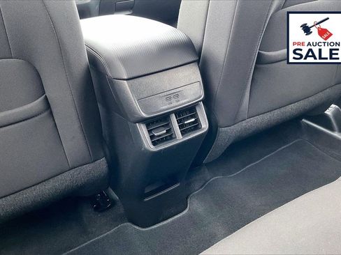 Used 2025 Chevrolet Equinox LT image 33