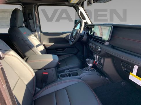 New 2025 Jeep Gladiator Rubicon w/ Safety Group image 7