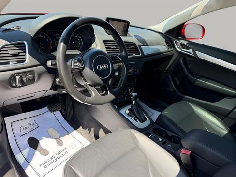 Used 2017 Audi Q3 2.0T Premium Plus w/ Premium Plus Package AWD/4WD image 17