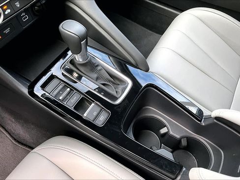 Certified 2025 Acura Integra image 16