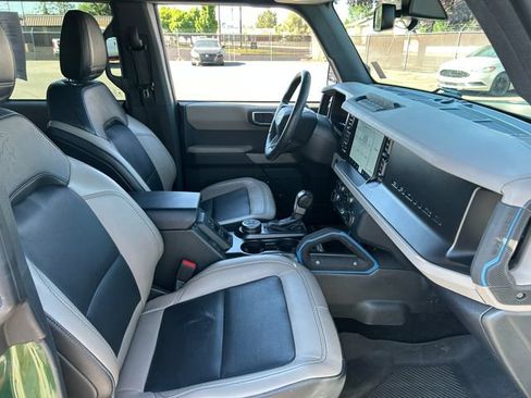 Used 2022 Ford Bronco Wildtrak AWD/4WD image 35