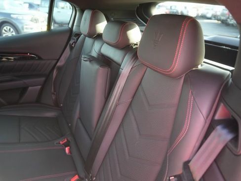 Used 2023 Maserati Grecale Modena image 14