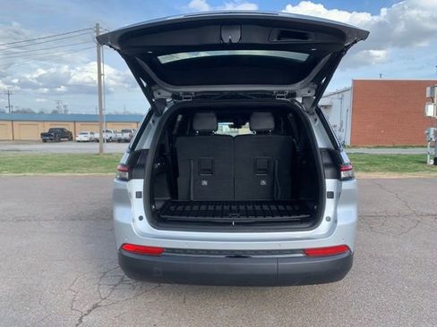 Used 2025 Jeep Grand Cherokee L Altitude image 27