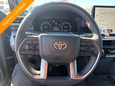 Used 2025 Toyota Tacoma TRD Sport image 14