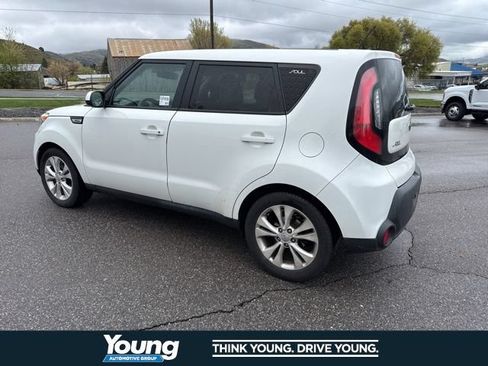 Used 2015 Kia Soul + FWD image 4